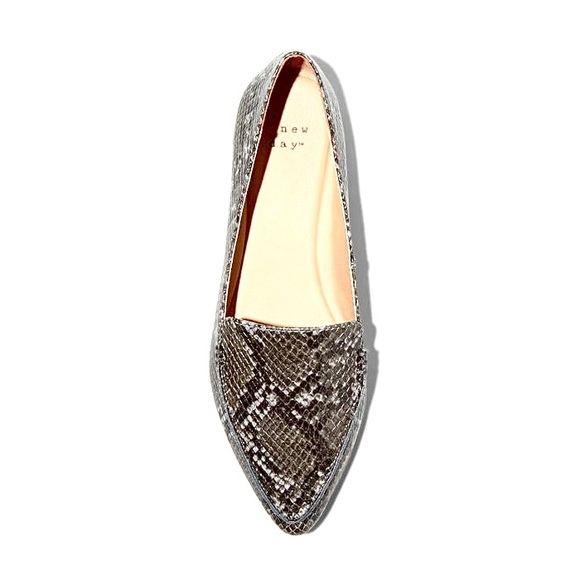 Micah Pointed-Toe Flat Loafers - Women's Size 7 - Faux Snakeskin Shoes - Picture 4 of 4